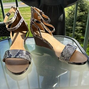 Franco Sarto Wedges 9M. NWOT